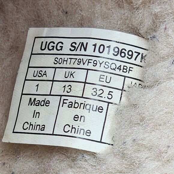 UGG Kid's Classic II Short Star Print Chestnut Suede Boots Little Kid Size 1 - Picture 8 of 9